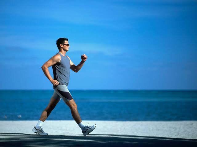 چطور با ۲۰ دقیقه پیاده‌روی در روز سلامت کلی بدن را تقویت کنیم؟